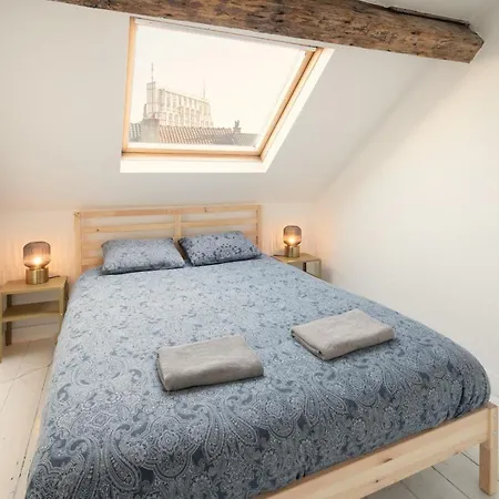 National Street Apartment *